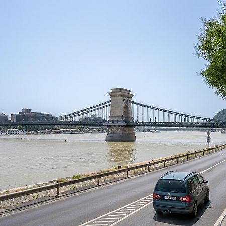Danube Waterfront View At Chain Bridge Budapest Exterior foto